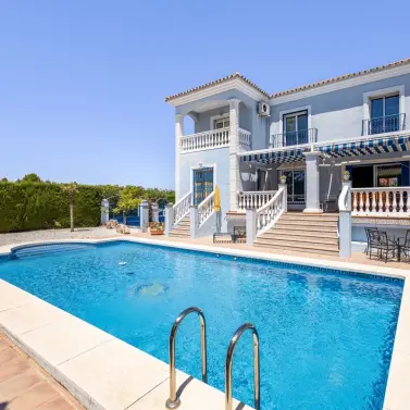 Venta de villa independiente en Coín