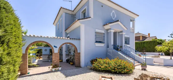 Venta de villa independiente en Coín 3
