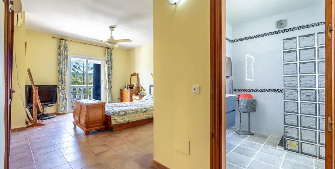 Venta de villa independiente en Coín 34
