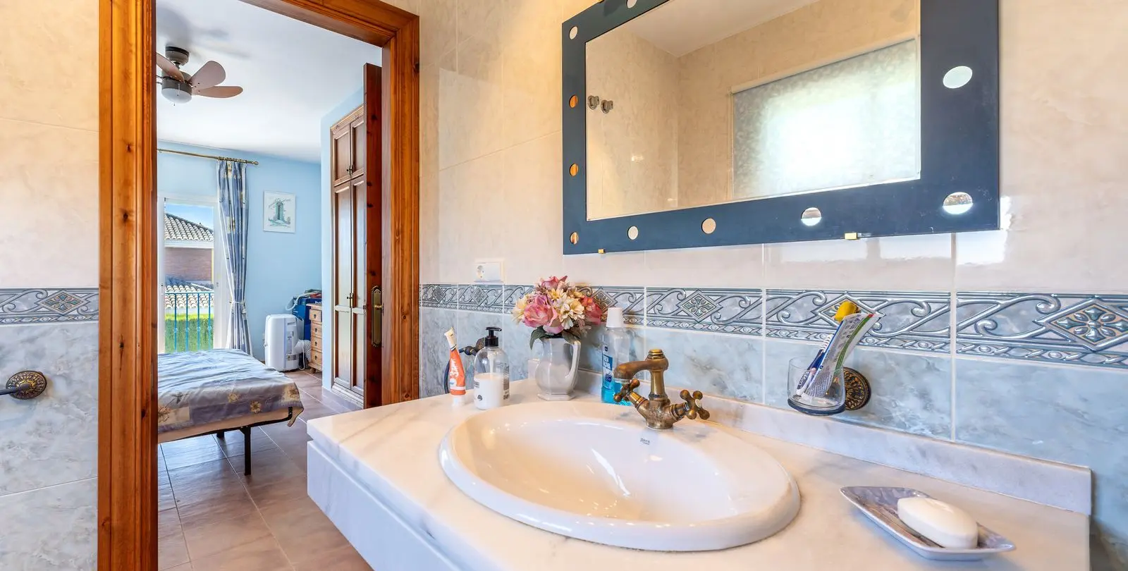 Sale of detached villa in Coín 27