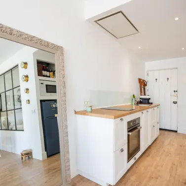 Venta de apartamento en planta media en Puerto Banús