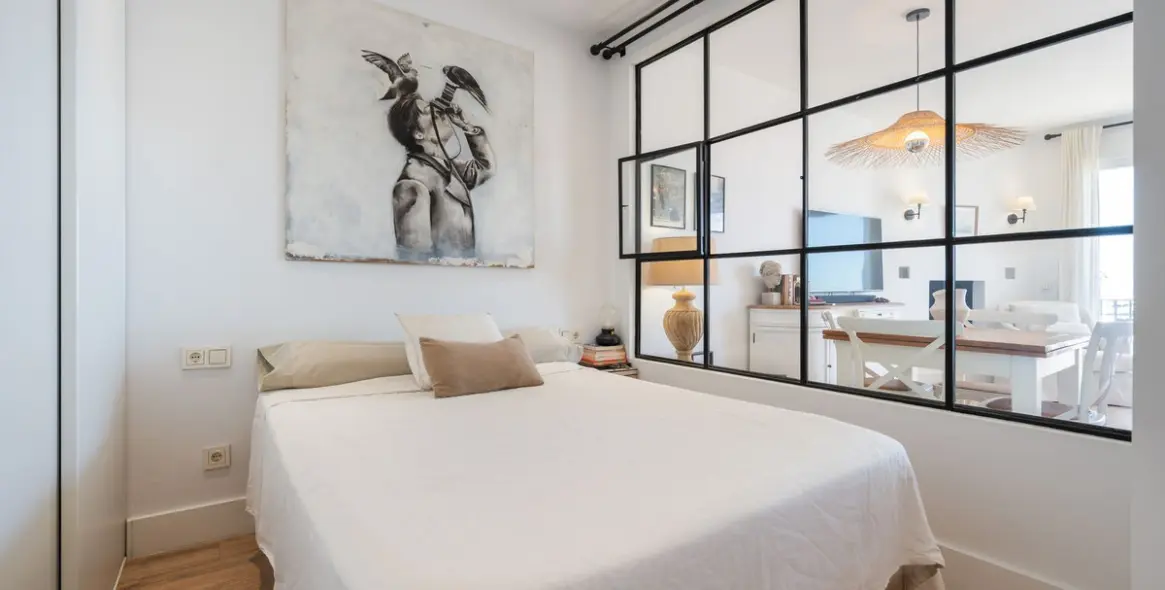 Venta de apartamento en planta media en Puerto Banús 7