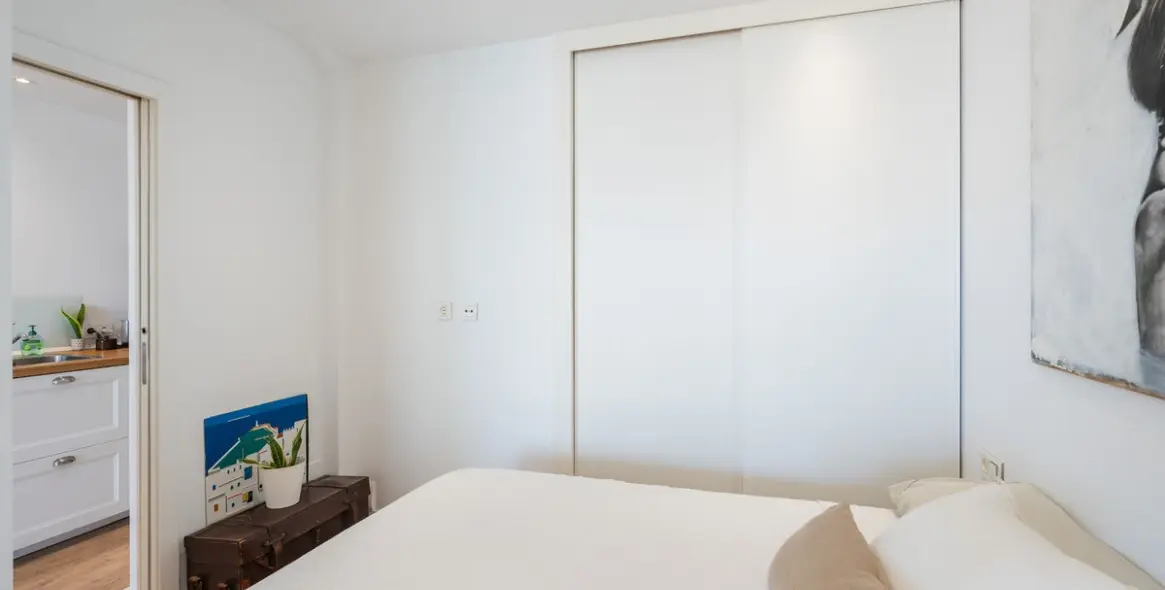 Venta de apartamento en planta media en Puerto Banús 9