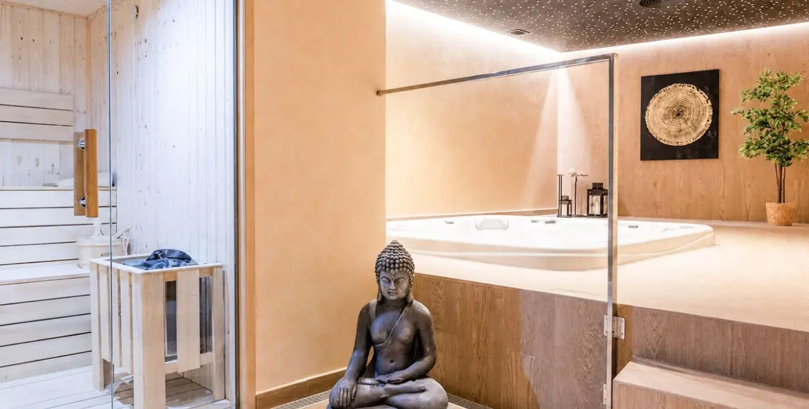 Venta de apartamento en planta media en La Duquesa 33