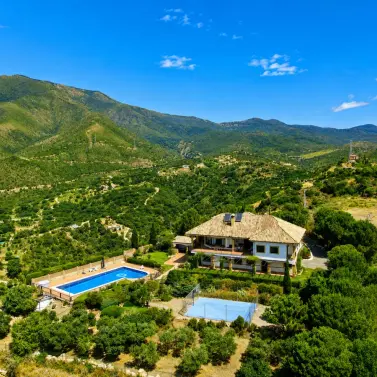 Venta de finca - cortijo en Estepona