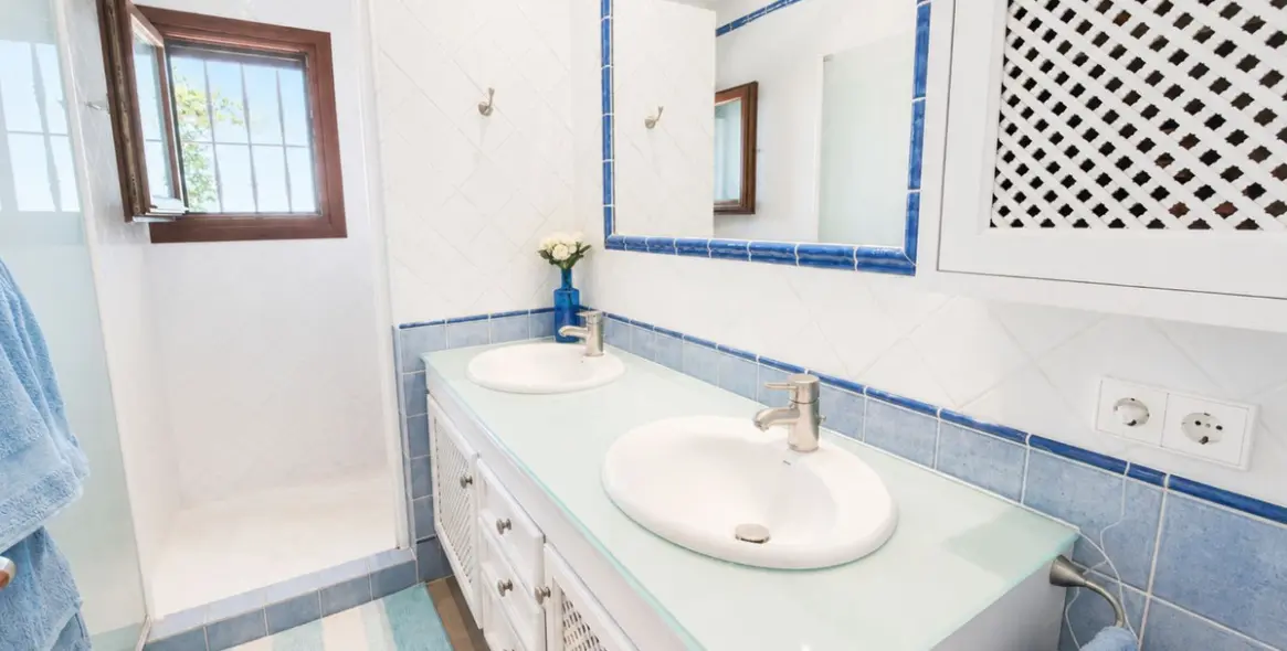 Venta de finca - cortijo en Estepona 32
