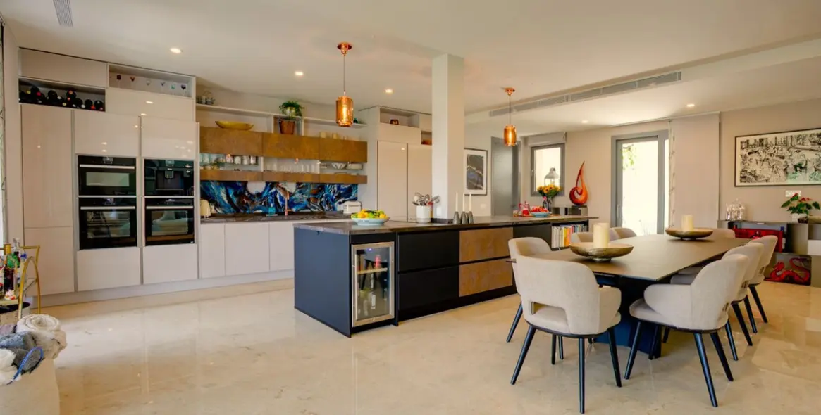 Venta de villa independiente en Los Arqueros 11