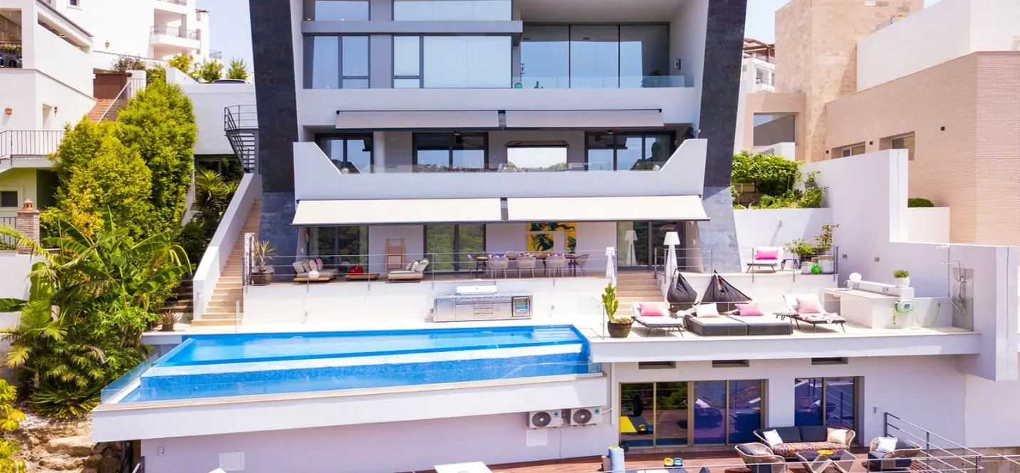 Sale of detached villa in Benahavís 0