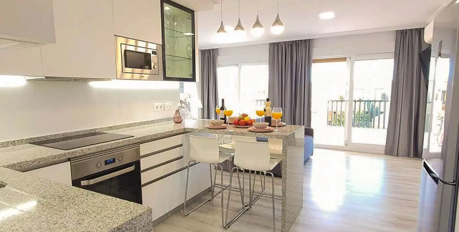 Sale of studio in Elviria 2