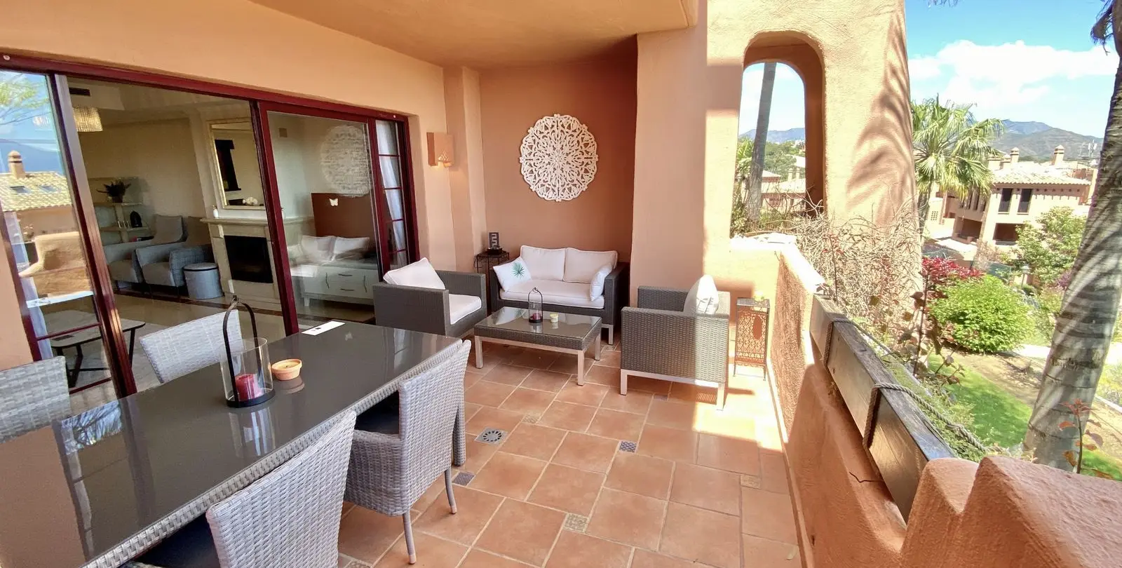 Sale of ground floor apartment in Elviria 4