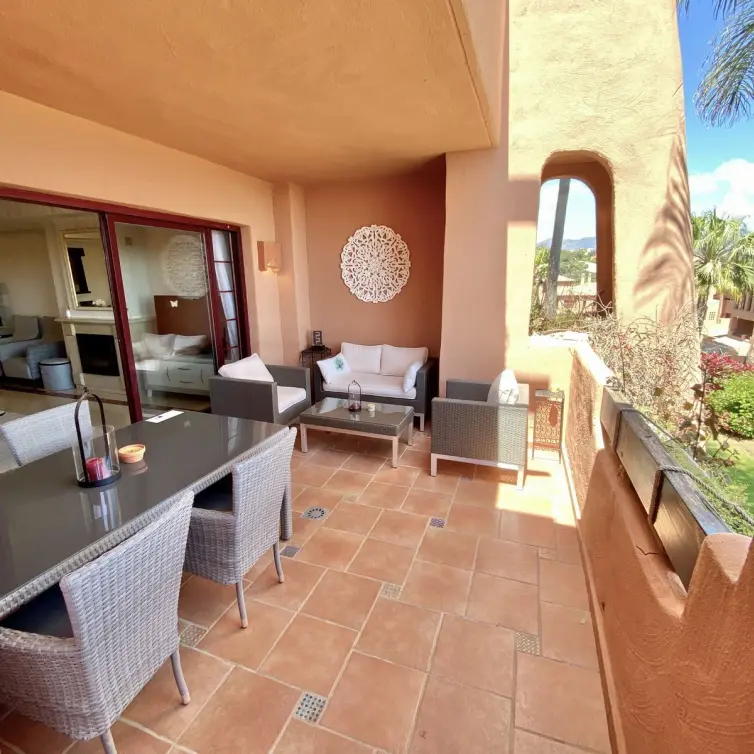 Sale of ground floor apartment in Elviria