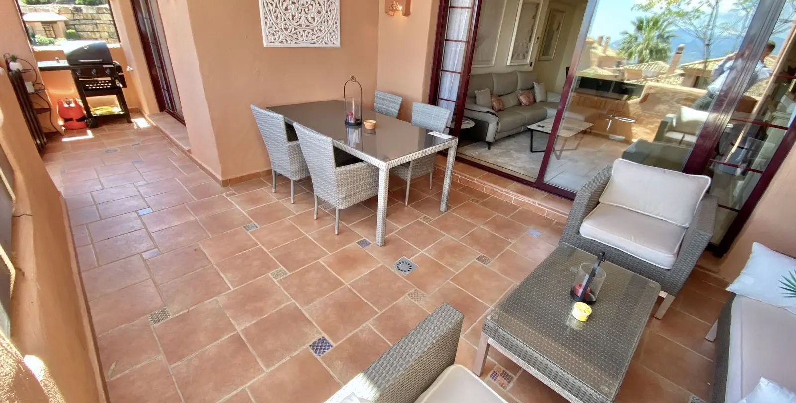 Sale of ground floor apartment in Elviria 5