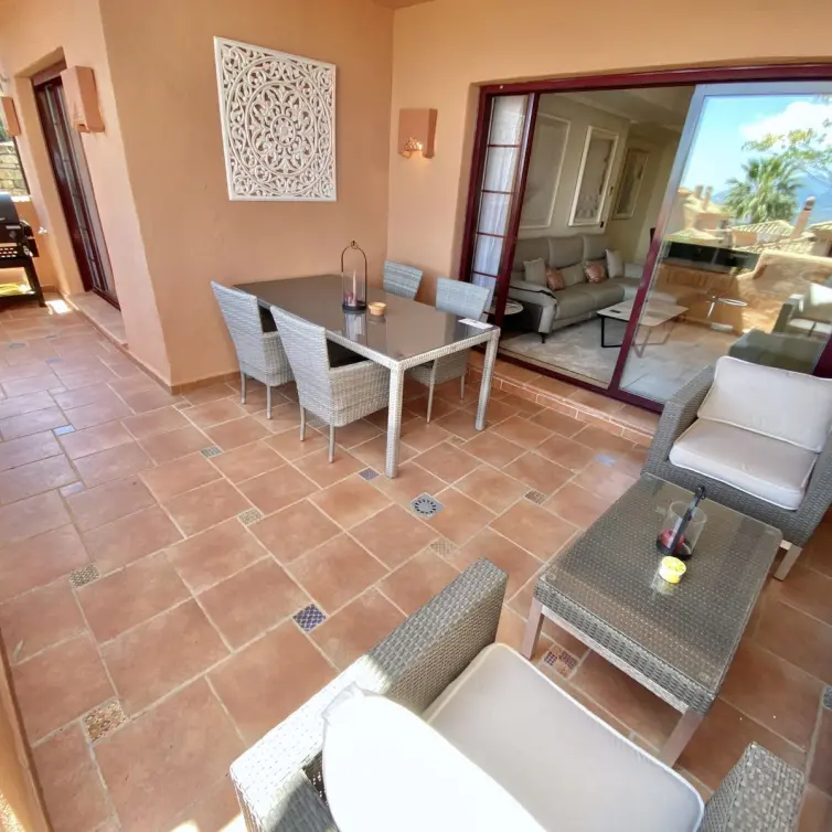 Sale of ground floor apartment in Elviria