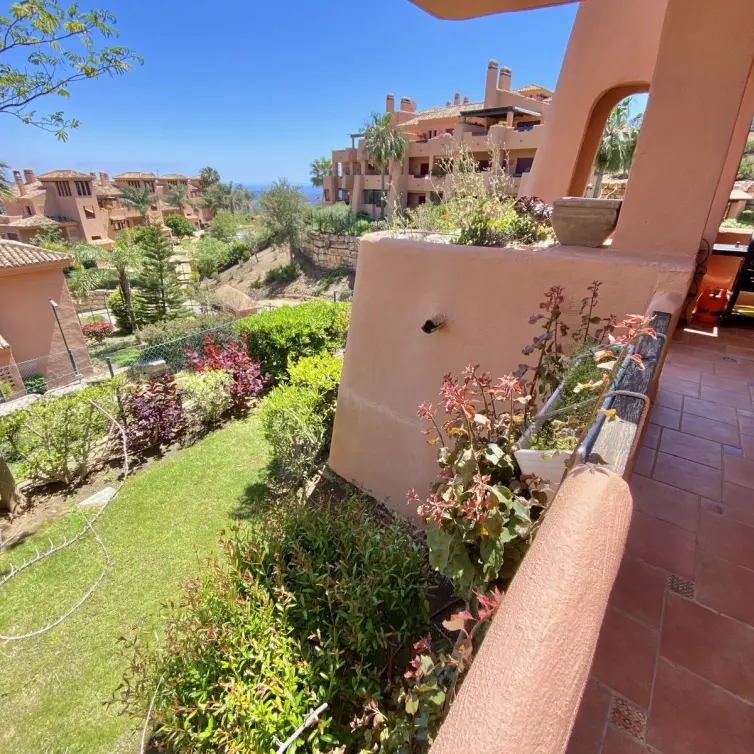 Sale of ground floor apartment in Elviria