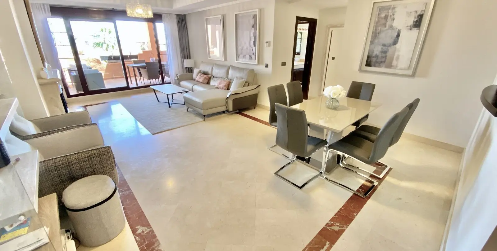 Sale of ground floor apartment in Elviria 7