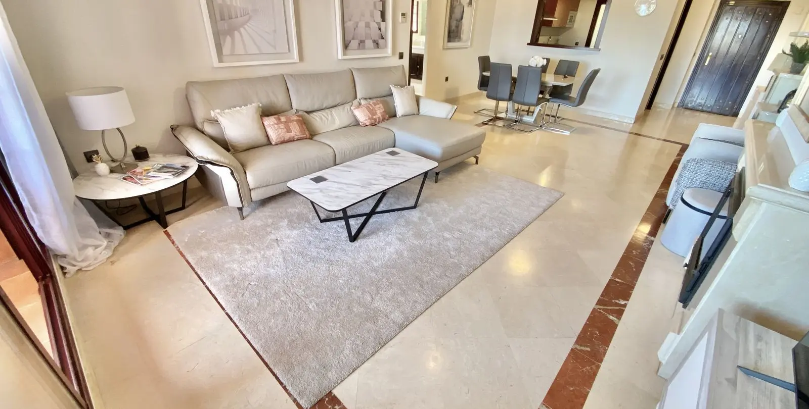 Sale of ground floor apartment in Elviria 20