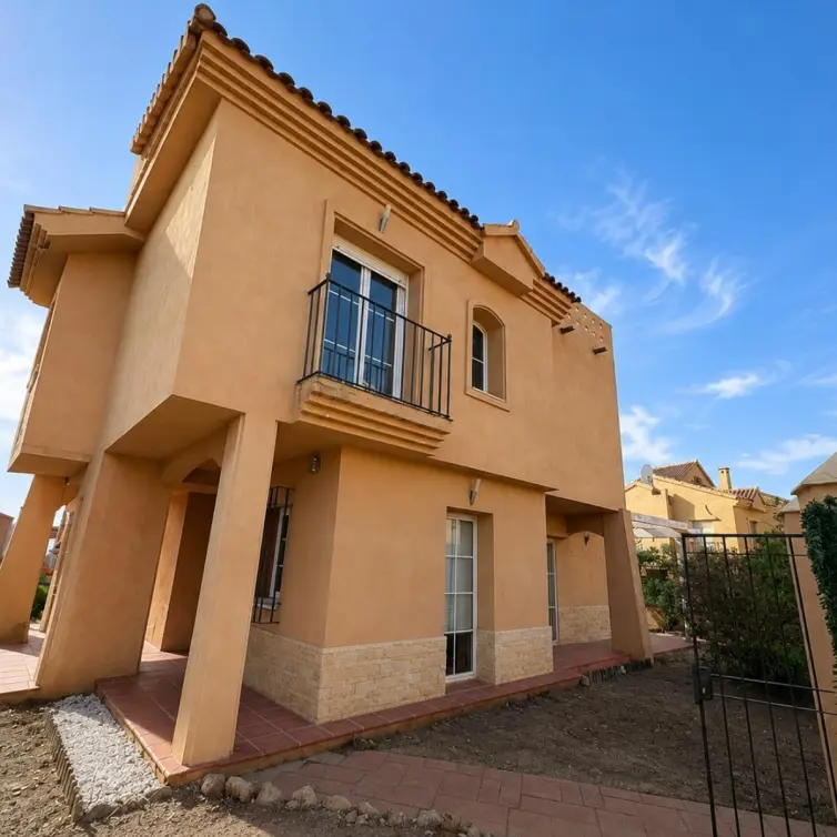 Sale of detached villa in Riviera del Sol