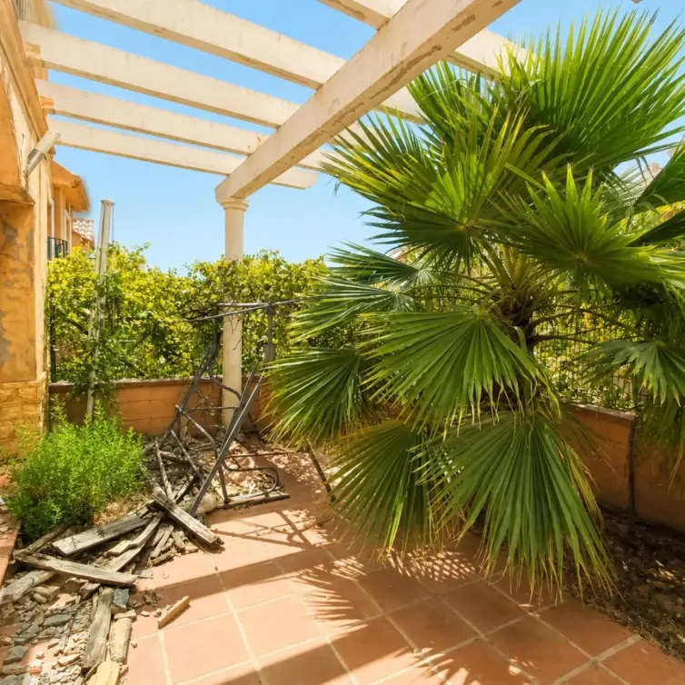 Sale of detached villa in Riviera del Sol