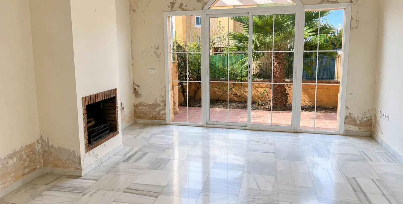 Sale of detached villa in Riviera del Sol 4