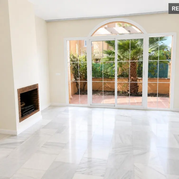 Sale of detached villa in Riviera del Sol