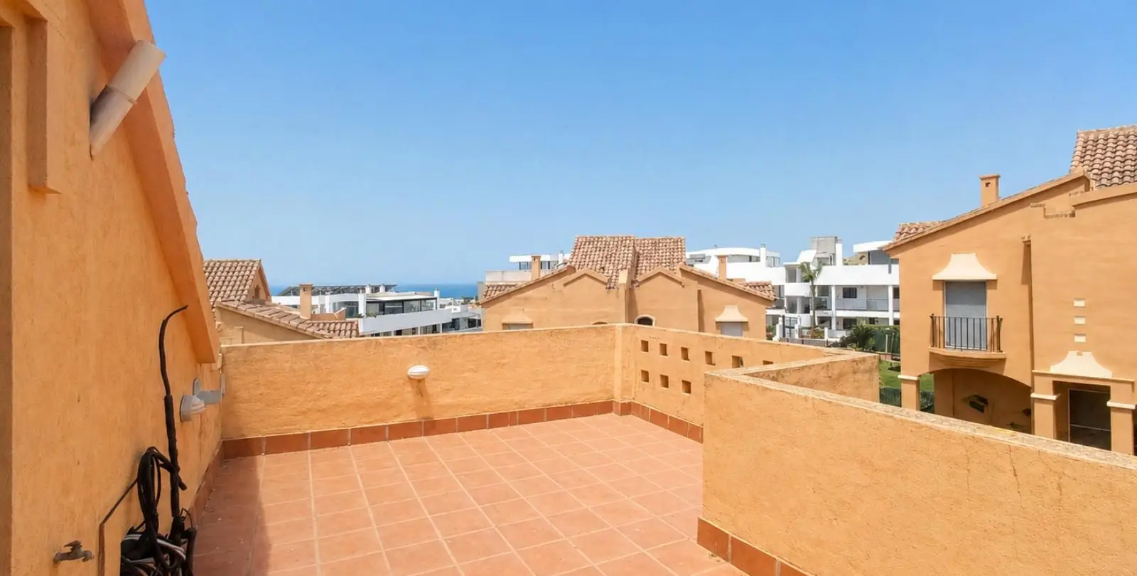 Sale of detached villa in Riviera del Sol 8