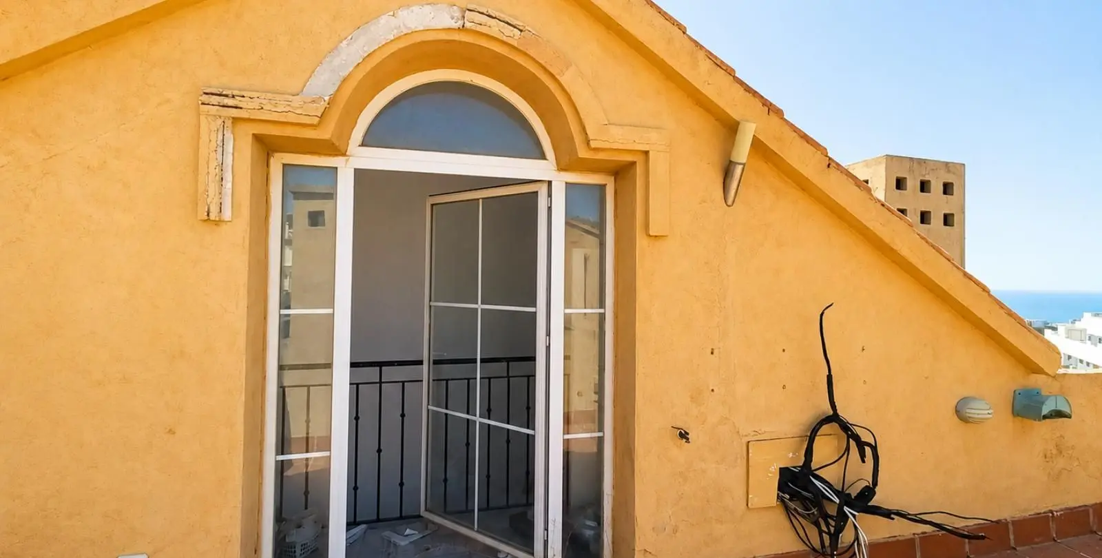 Sale of detached villa in Riviera del Sol 14