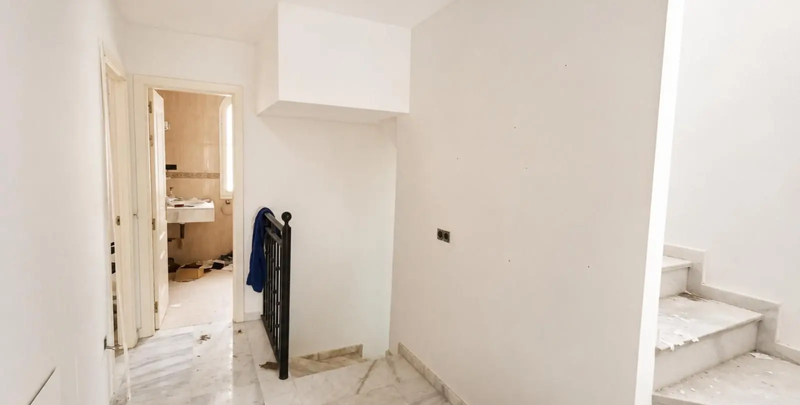 Sale of detached villa in Riviera del Sol 24