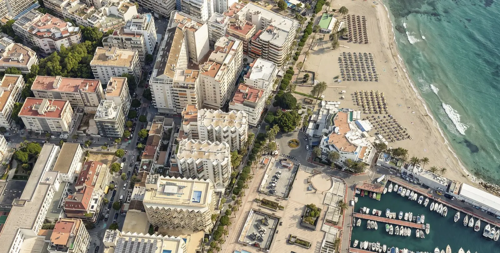 Продажа апартаментов на среднем этаже в Marbella 26