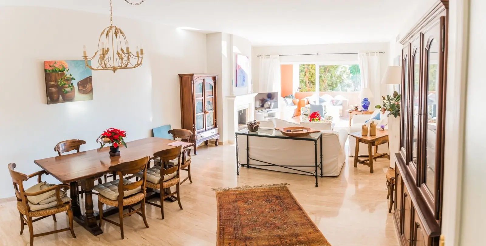 Sale of middle floor apartment in Guadalmina Baja 2