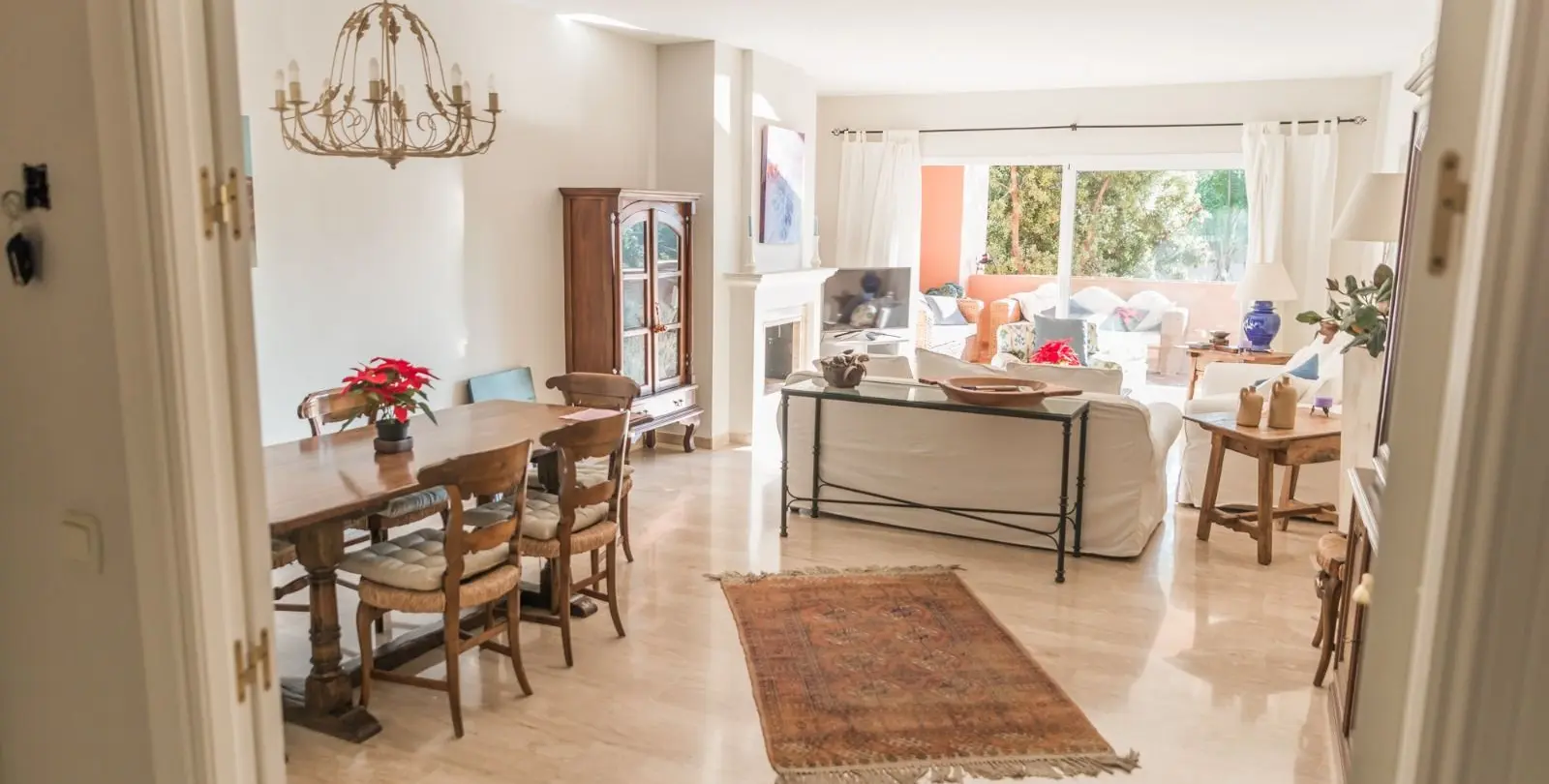 Sale of middle floor apartment in Guadalmina Baja 4
