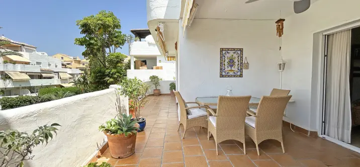 Venta de apartamento en planta media en The Golden Mile 0