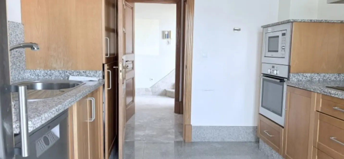 Sale of duplex in Santa Clara 2