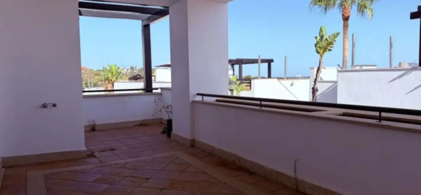 Sale of duplex in Santa Clara 4