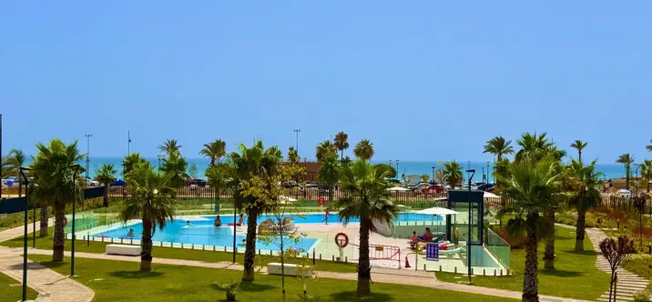 Venta de apartamento en planta media en Torremolinos 1