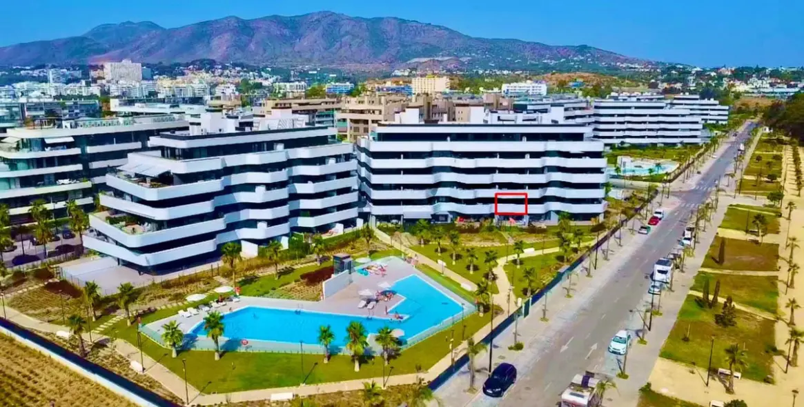 Venta de apartamento en planta media en Torremolinos 3