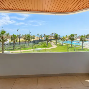 Venta de apartamento en planta media en Torremolinos
