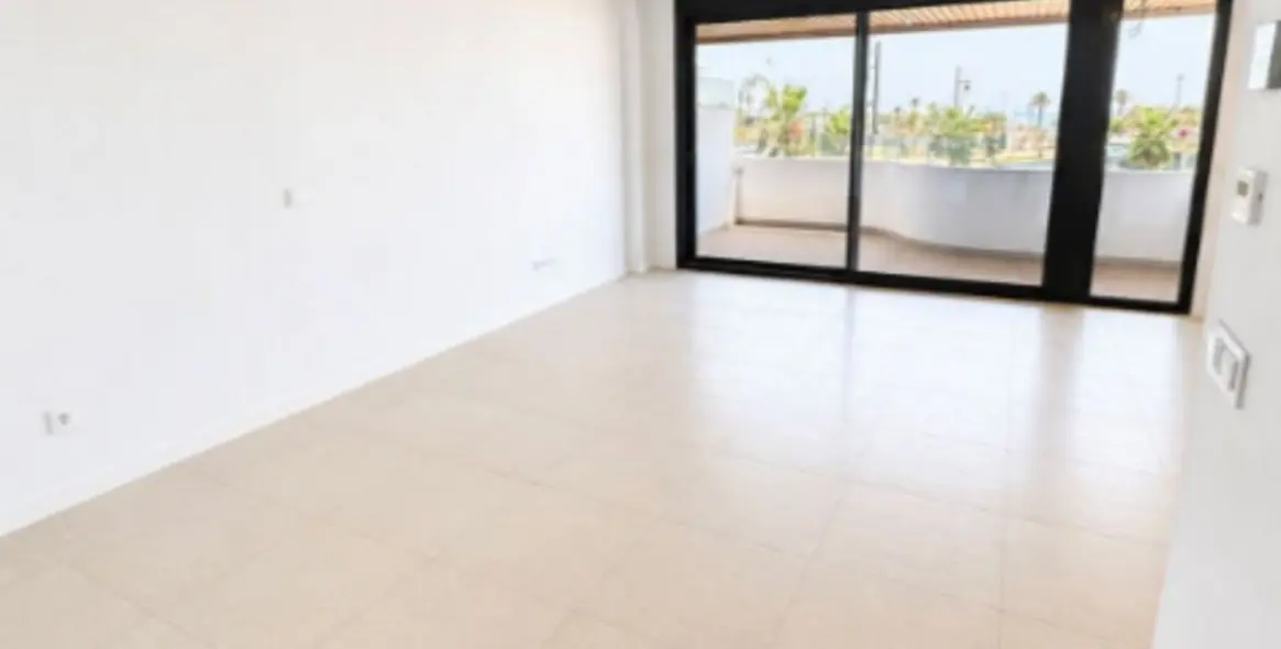 Venta de apartamento en planta media en Torremolinos 11
