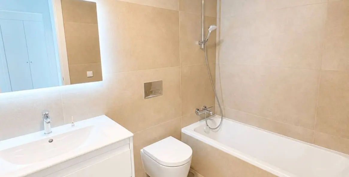 Venta de apartamento en planta media en Torremolinos 17