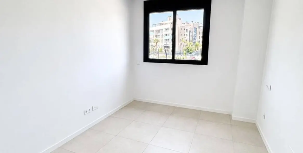 Venta de apartamento en planta media en Torremolinos 22