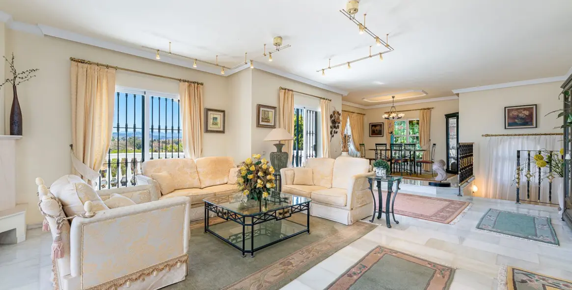 Venta de villa independiente en El Chaparral 2