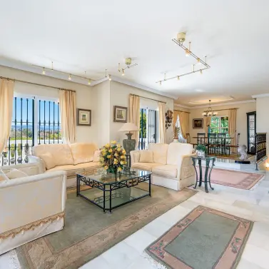 Venta de villa independiente en El Chaparral
