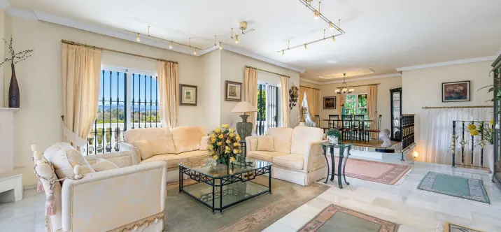 Venta de villa independiente en El Chaparral 1