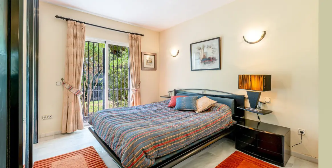 Venta de villa independiente en El Chaparral 6