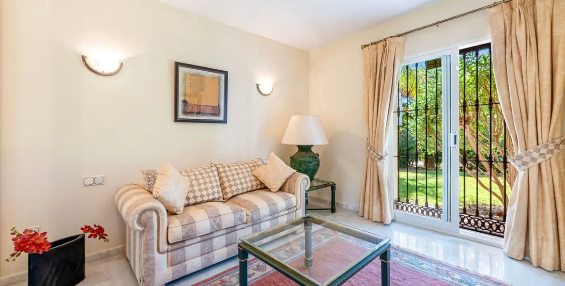 Venta de villa independiente en El Chaparral 7