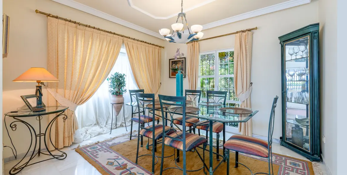 Venta de villa independiente en El Chaparral 15