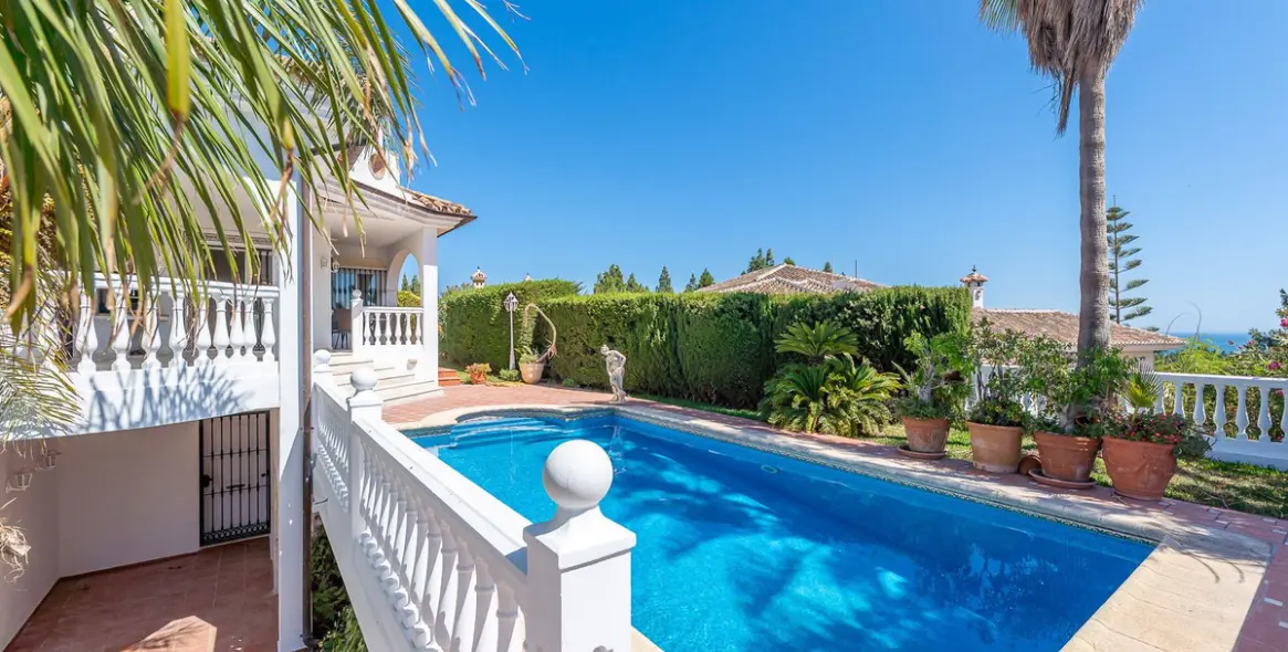Venta de villa independiente en El Chaparral 23