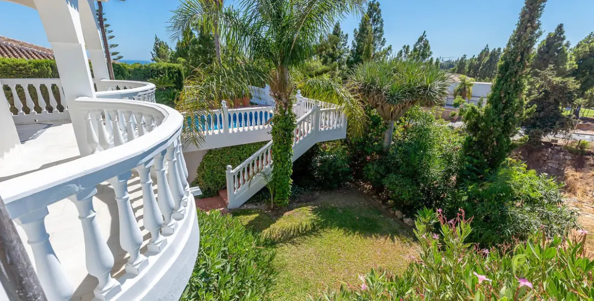 Venta de villa independiente en El Chaparral 24
