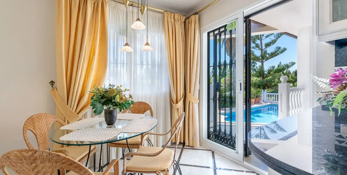 Venta de villa independiente en El Chaparral 28