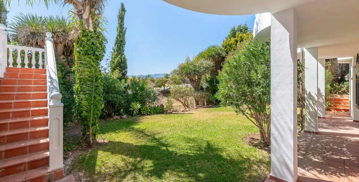 Venta de villa independiente en El Chaparral 39