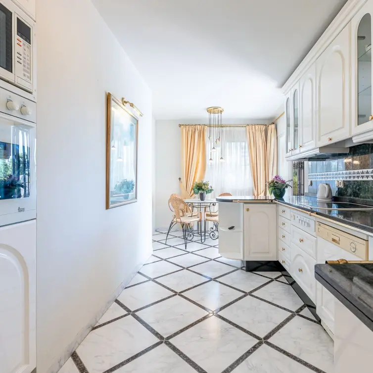 Venta de villa independiente en El Chaparral